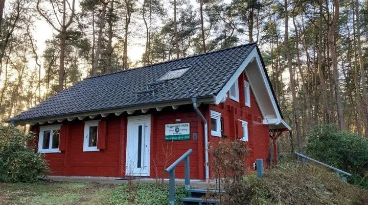 Hütte Außenbereich von vorn | © Sektion-Oldenburg