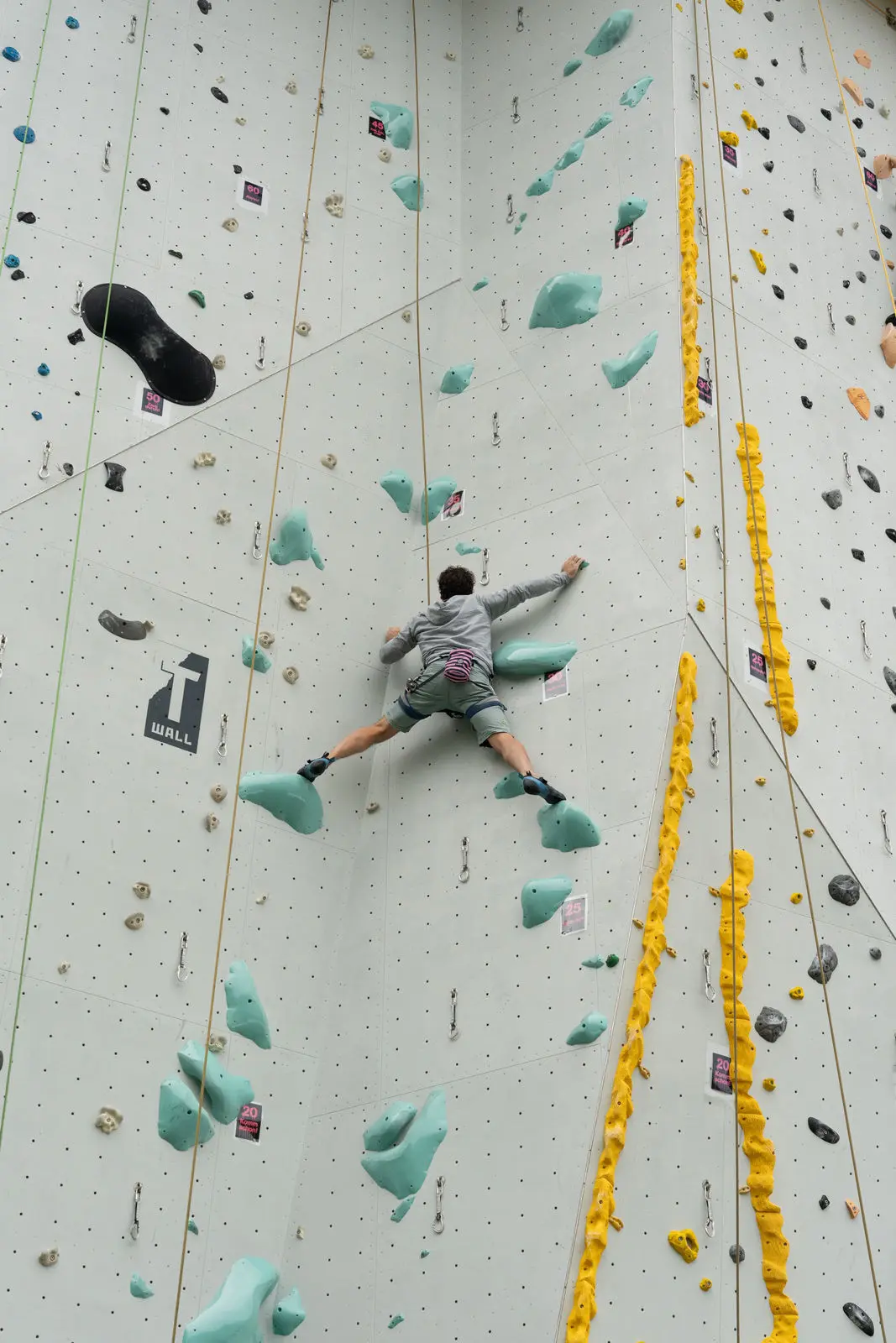 Kletterer beim Klettercup 2026  | © Lisa Oehlert