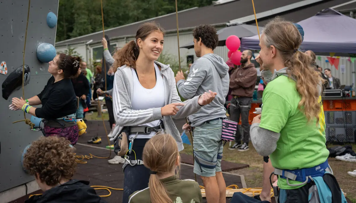 Kletterer beim Klettercup 2026  | © Lisa Oehlert