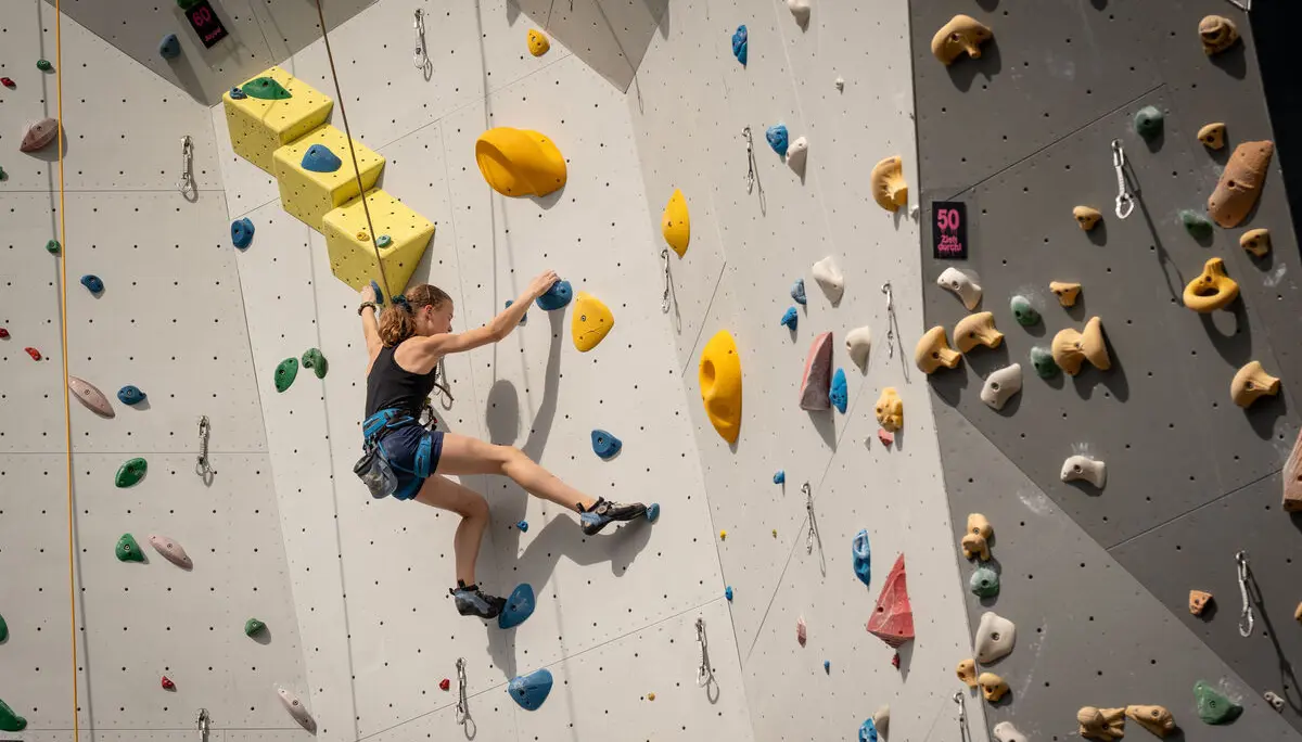 Kletterer beim Klettercup 2026  | © Lisa Oehlert