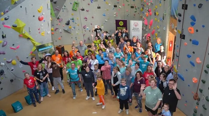 Gruppe von Teilnehmern bei den Special Olympics Niedersachsen | © Ralf Holtgrefe