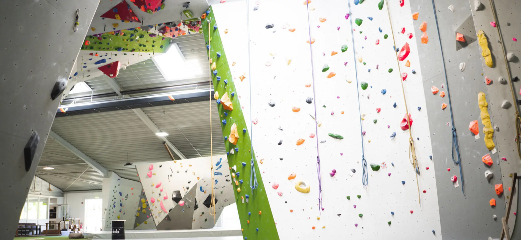 Innenbereich der Kletterhalle | © Kletterzentrum