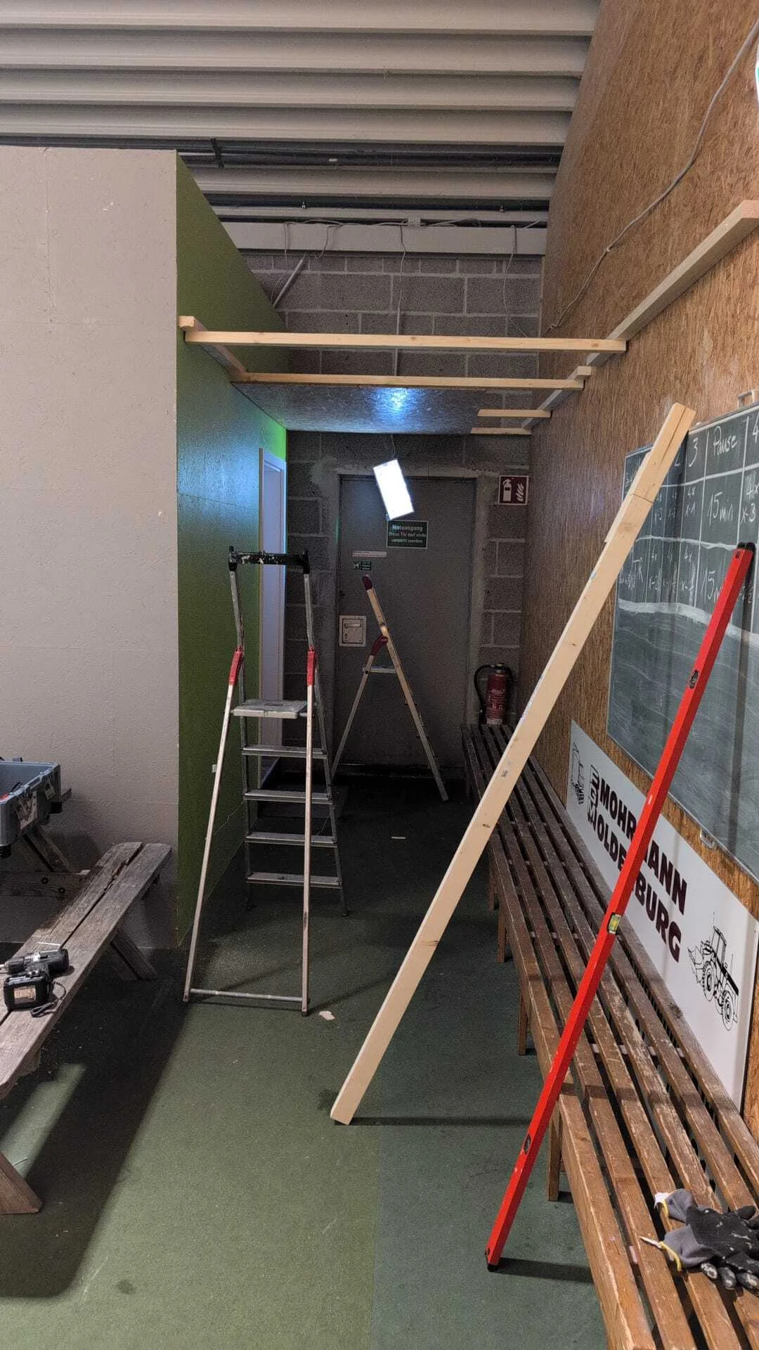 Arbeiten am Notausgang | © Matthias Uken