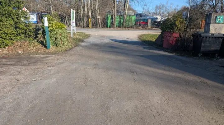 Parkplatzausfahrt | © Malte Pfennings